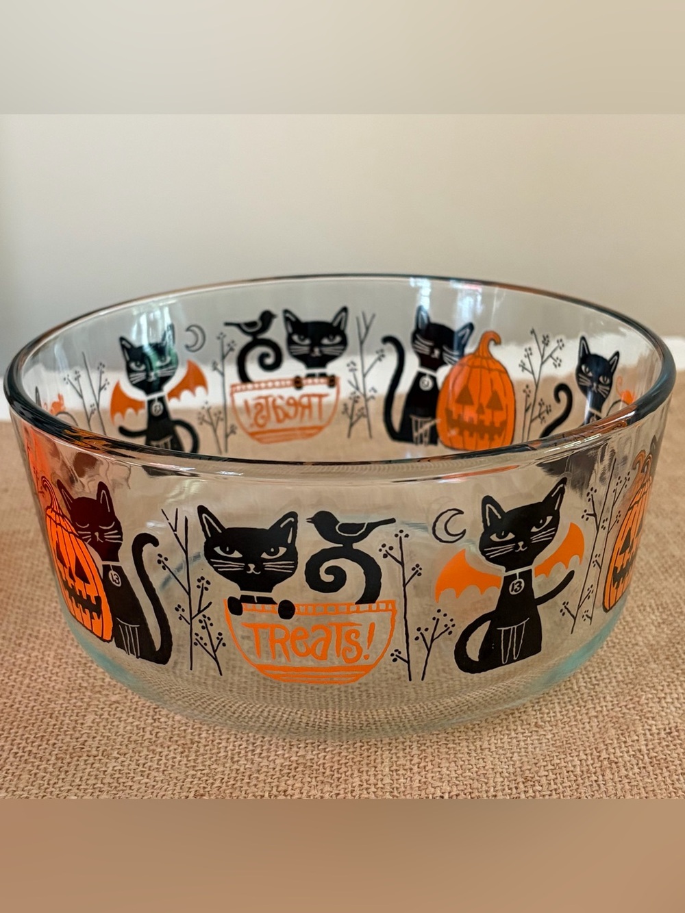 Pyrex Fiendish Friends Halloween Storage Containerššā⬠- Picture 6 of 8
